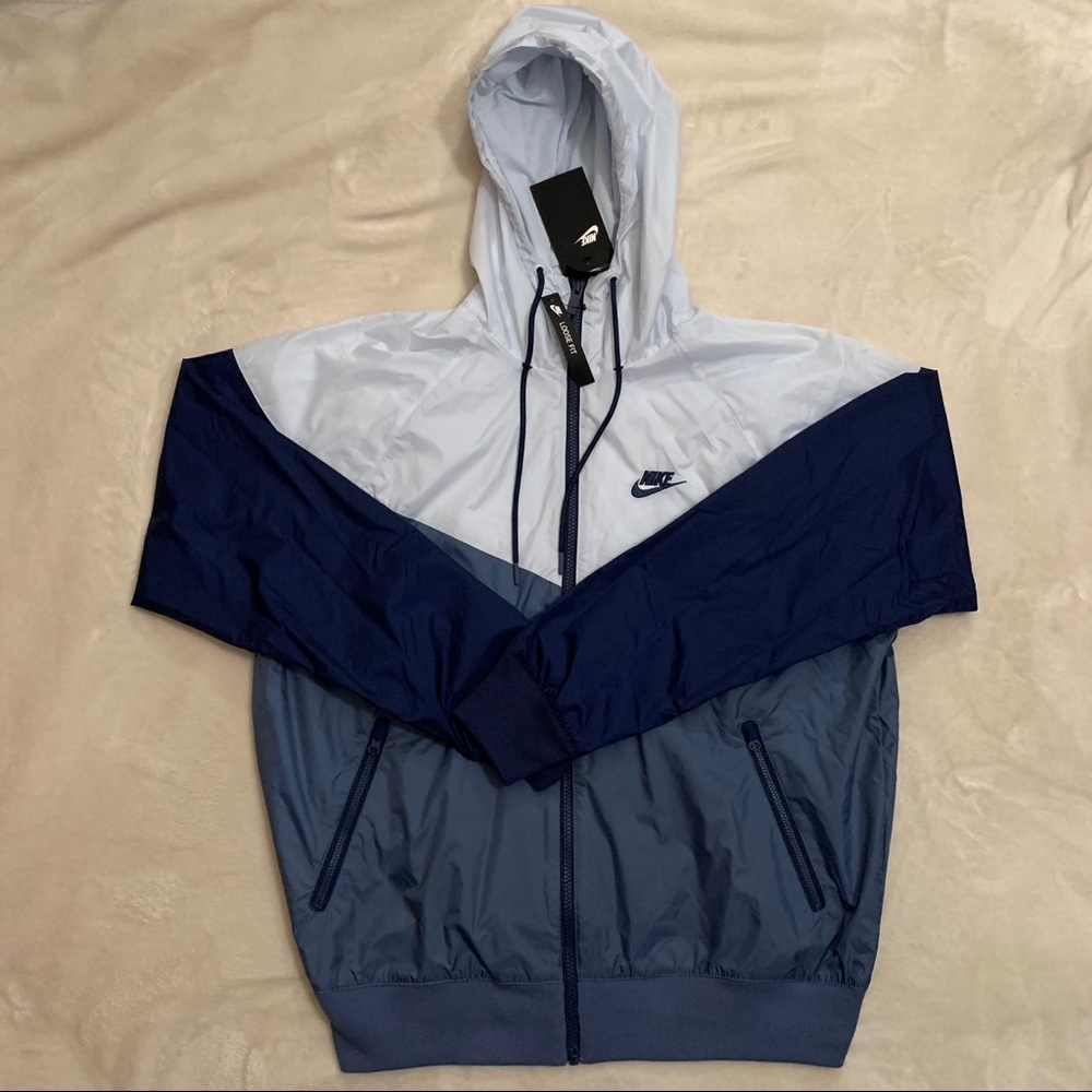 Nike Sportswear Windrunner Hooded Windbreaker